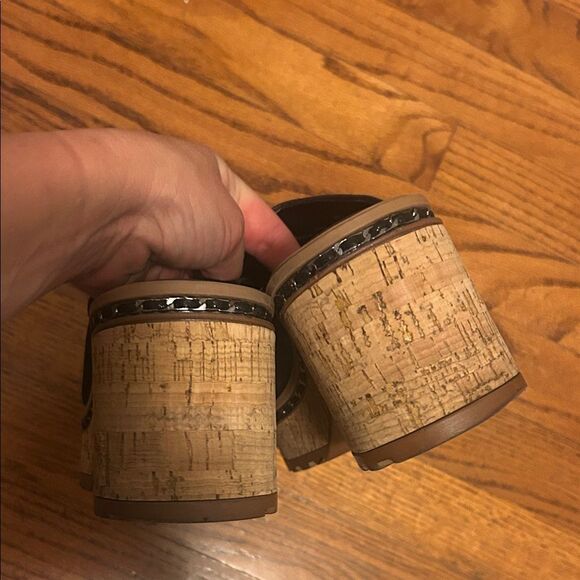 Karl Lagerfeld Black Leather Cork Mules - Picture 6 of 7